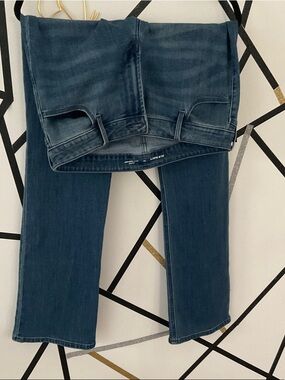 Old Navy Women's Deep Blue Straight Leg Jeans